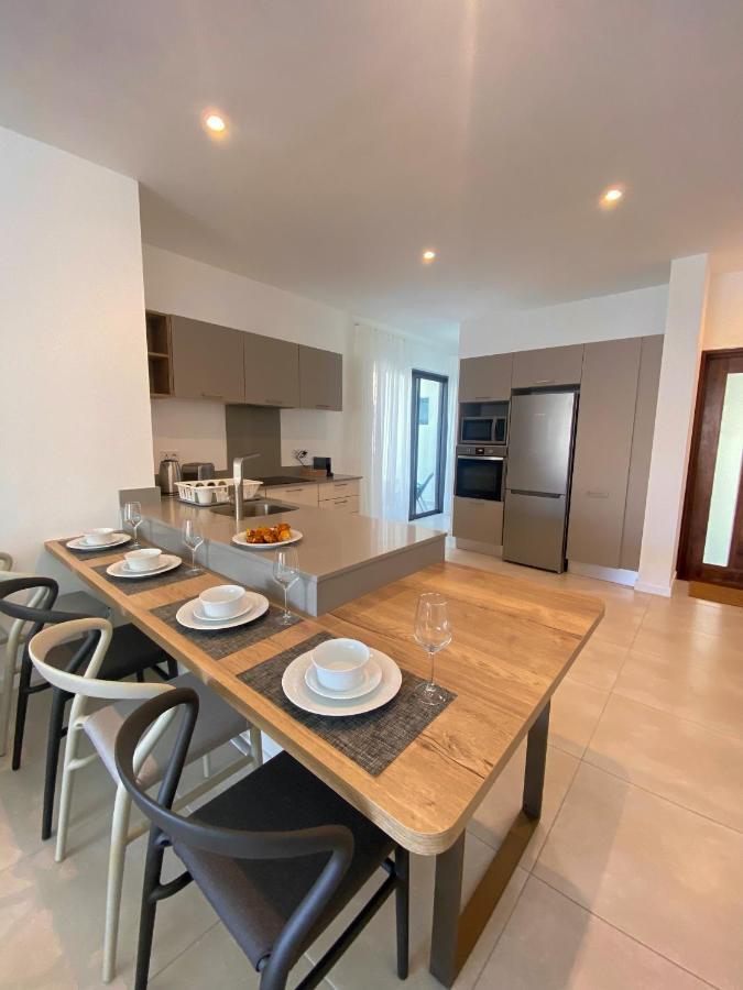 Eastern Blue - Sea View Luxury Apartment Poste Lafayette Exteriör bild
